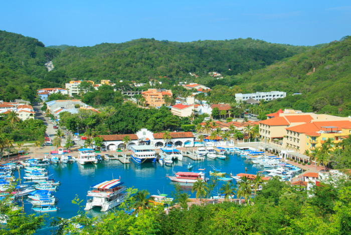 Huatulco City Tour and Mezcal Tasting with Transportation