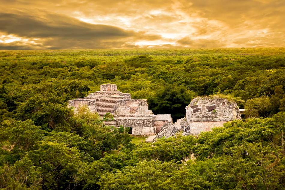 Supersaver Offer: Ek Balam Cenote with Transportation 