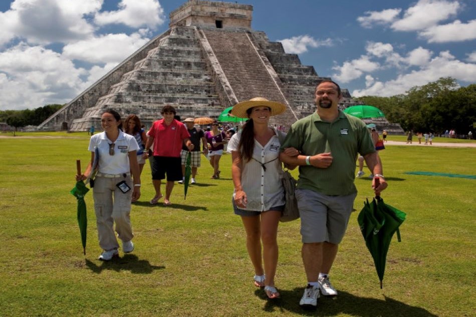 Tour Xichén Deluxe: Chichén Itzá, Cenote y Valladolid con Buffet y Transportación