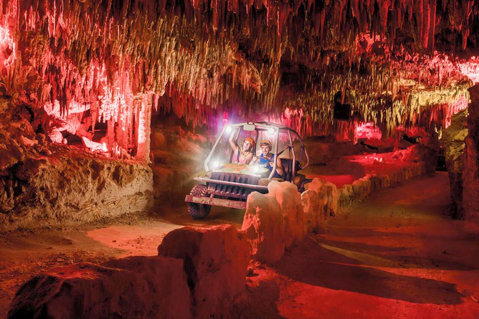Tour Xplor Fuego: Aventura Nocturna con Tirolesas y Fuego