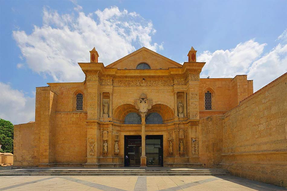 Santo Domingo City Tour: A Historic and Cultural Journey with Lunch and Transportation