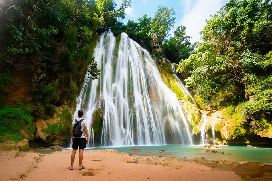 Tour de Caminata a Cascada Limón en Samana con Transportación