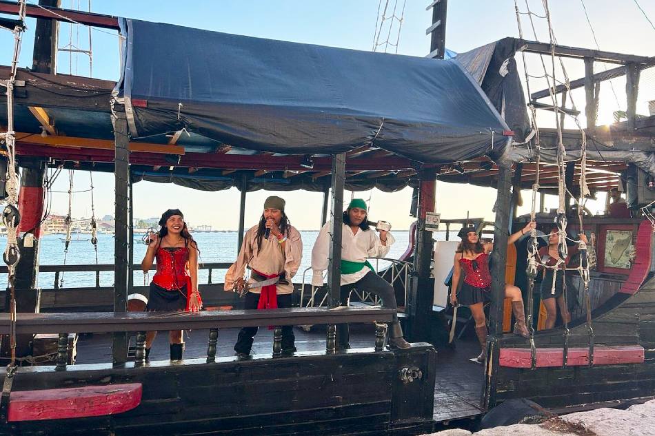 Cozumel Pirate Galleon Night with Dinner and Open Bar