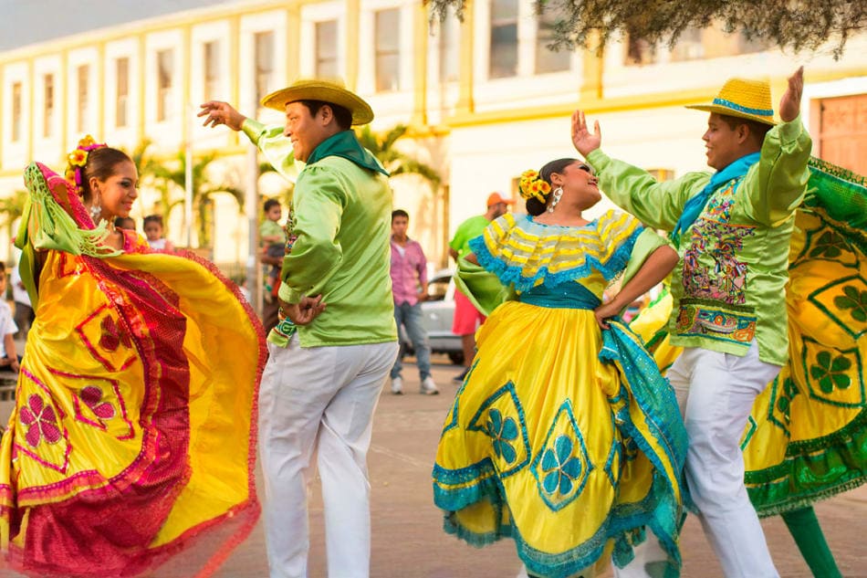 Masaya Handicraft Market: Shopping and Local Culture - with Transportation