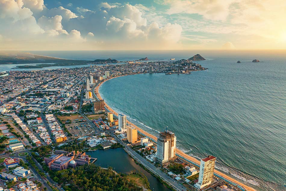 Private City Tour in Mazatlan with Transportation