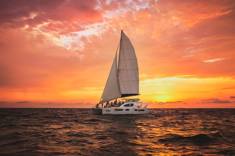 Tour Luxury Sunset Sailing 